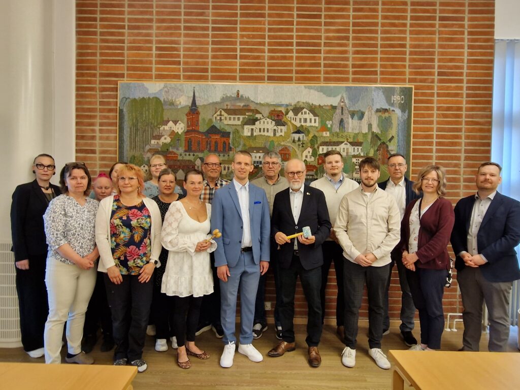 yhteiskuva kunnan henkilöstöä
